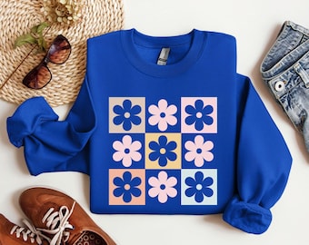 Checkered Floral T-Shirt: Retro Spring Boho Top