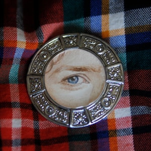 Outlander Hand-Painted Lover&#39;s Eye Miniature Brooch Original Painting Jamie Fraser Silver Necklace Pendant Celtic