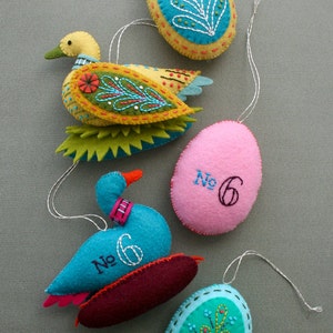 Goose a-Laying PDF pattern for a hand sewn wool felt ornament image 5