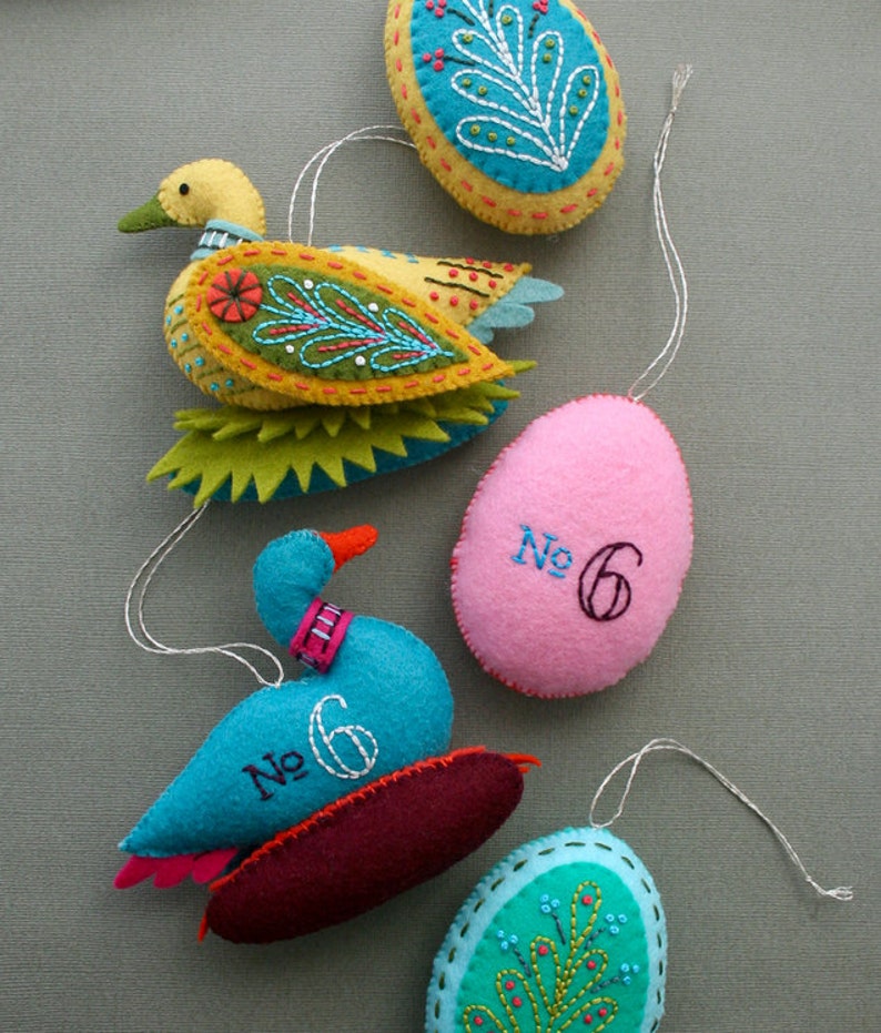 Goose a-Laying PDF pattern for a hand sewn wool felt ornament image 5