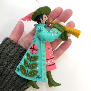 Piper Piping PDF pattern for a hand sewn wool felt ornament image 4