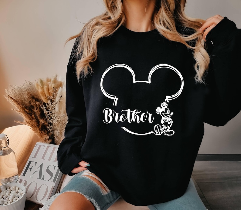 Custom Name Disney Family Matching Trip Sweatshirt, Mickey Minnie Sweater,Disney Mickey and Minnie Birthday Family Sweat,Disneyland Birthday bild 3