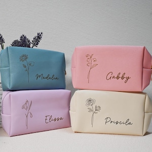 Trousse à cosmétiques avec nom personnalisé avec fleur pour le mois de naissance, trousse de toilette à maquillage, cadeau de mariage de demoiselle d'honneur, cadeau de fête de la mariée