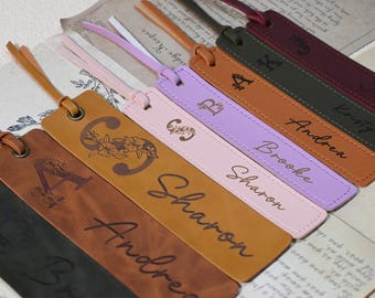Benutzerdefinierte Leder Lesezeichen, personalisierte Initiale Lesezeichen, Geschenke für Leser Buchliebhaber, Brautjungfer Geschenk Lesezeichen für Sie, Hochzeitsgeschenk