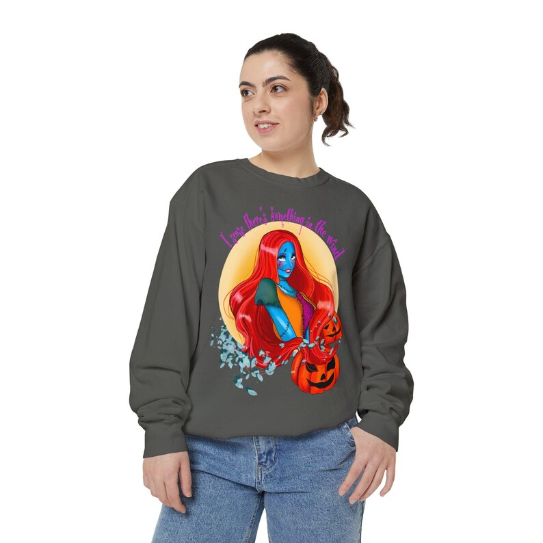 Garment-dyed sweater dames Nightmare before Christmas sally afbeelding 5