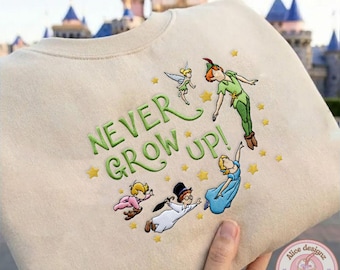Camiseta, sudadera con capucha y bordado de Peter Pan Never Grow Up, camiseta con bordado de Campanilla para viaje a WDW Magic Kingdom