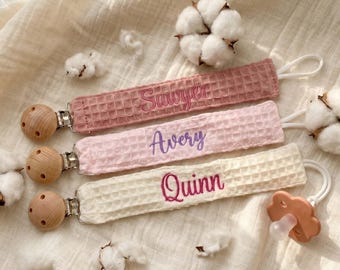 Personalized Monogrammed Pacifier Chain Clip, Embroidered Baby Name,Custom Baby Shower Gift, Paci Clip,Infant Soother Holder,Baby Bib Clip