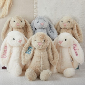 パーソナライズされた刺繍のウサギ、パーソナライズされたウサギのおもちゃ、カスタムモノグラムのウサギ、パーソナライズされたウサギ、ウサギの柔らかいぬいぐるみ