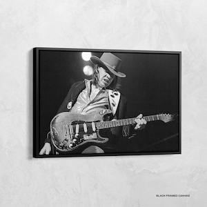Stampa di Stevie Ray Vaughan, chitarrista, tela rock, decorazione da parete per la sala musica, regalo per amanti della chitarra, stampe in bianco e nero