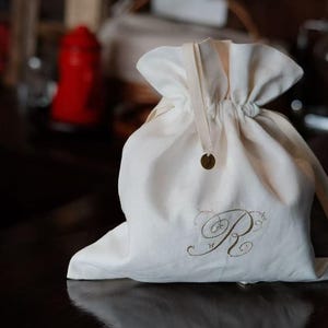 Embroidered Linen Drawstring Bag: Personalized Birth Flower Charm