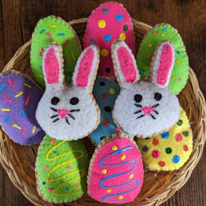 Felt play food, cookies, kids kitchen, pretend play, Easter!