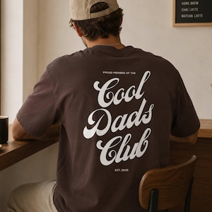 Personalisiertes Cool Dads Club T-Shirt, Papa seit Wunschjahr, Lustiges Papa Geschenk, Geschenke für Männer Papa, Schwangerschaftsverkündung