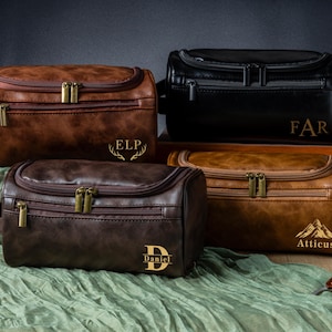 Custom Men's Leather Toiletry Bag,Men's Monogrammed Leather Toiletry Bag,Best Man Present,Father's Day Gift,Wedding Gift,Gift for Traveler