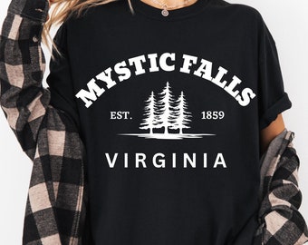 Camiseta Comfort Colors, Mystic Falls, Virginia / Camiseta fundada en 1859 / Camiseta suave y cómoda de cuello redondo / Regalo elegante unisex para todas las ocasiones