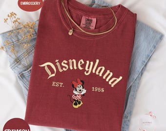 Camiseta vintage bordada de Disneyland Est. 1955, camiseta de Minnie Mouse de Disneyland California, camiseta retro para viaje a Disney, camiseta para vacaciones familiares