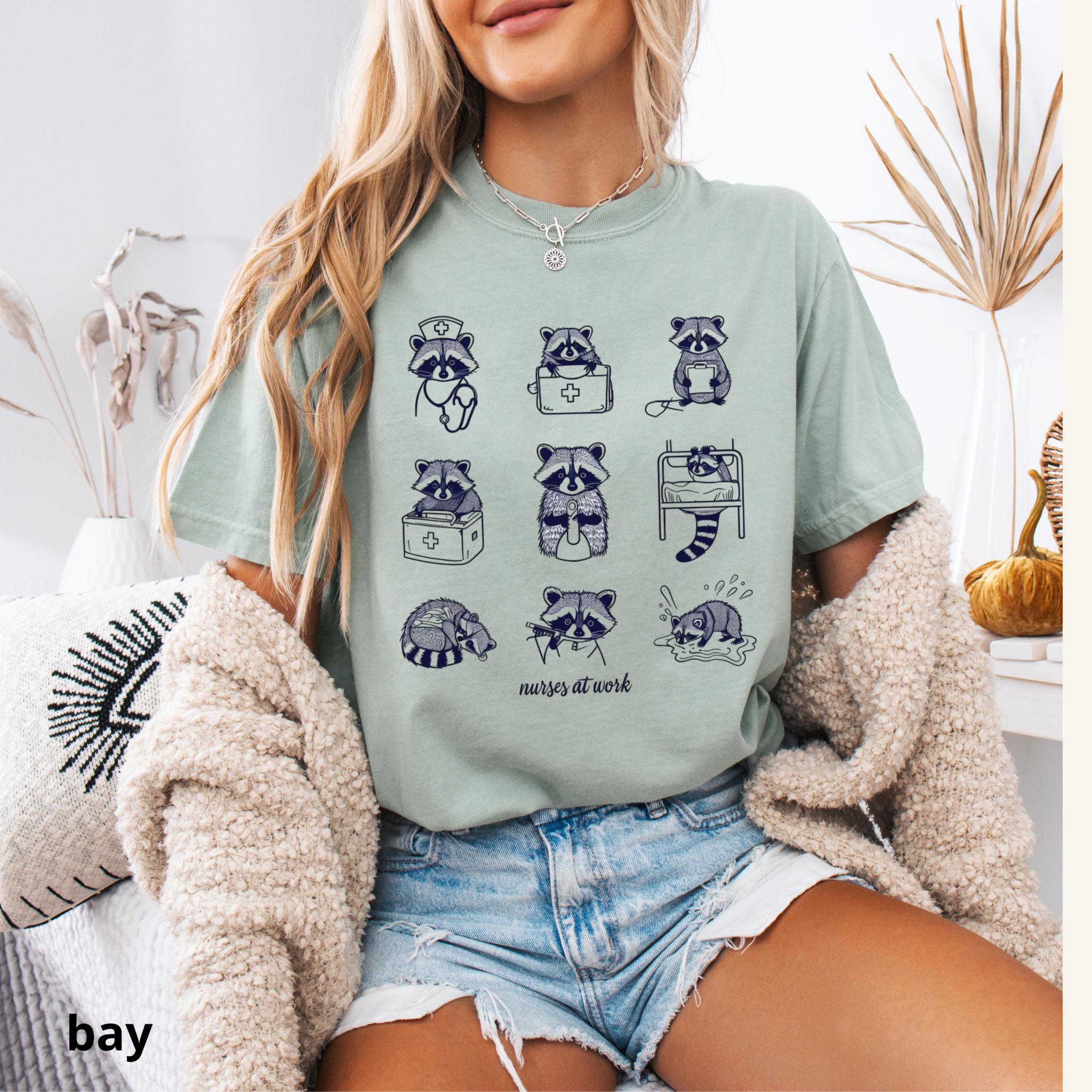 Komfort Lustiges Waschbär Krankenschwester Shirt, RN Schule T-Shirt für Medizinstudierende, niedliches Blau Müll Guaxin Krankenschwester Geschenk für Krankenschwestern und Erzieher