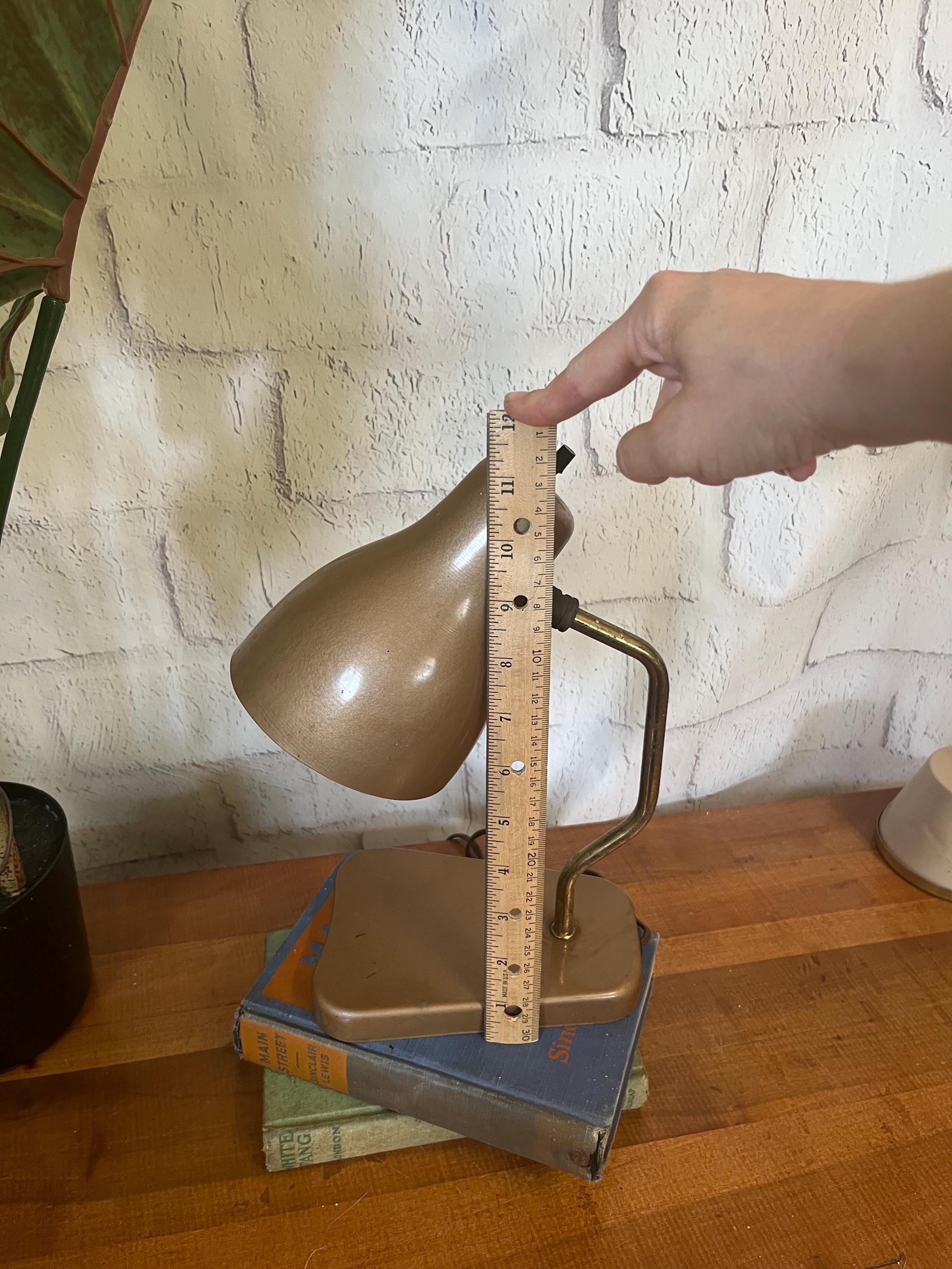 1960年代のヴィンテージ、ミッドセンチュリースタイルの茶色の金属製 