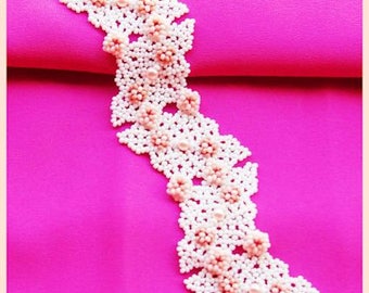 Bead Tutorial - Rosebud Lace Bracelet - Huichol/Netting Stitch
