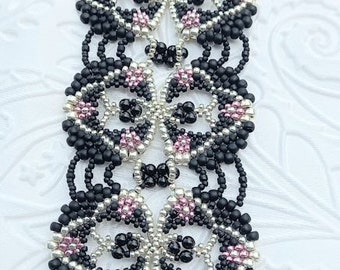 Beaded Bracelet Tutorial - Juanita Bracelet - peyote and netting stitch