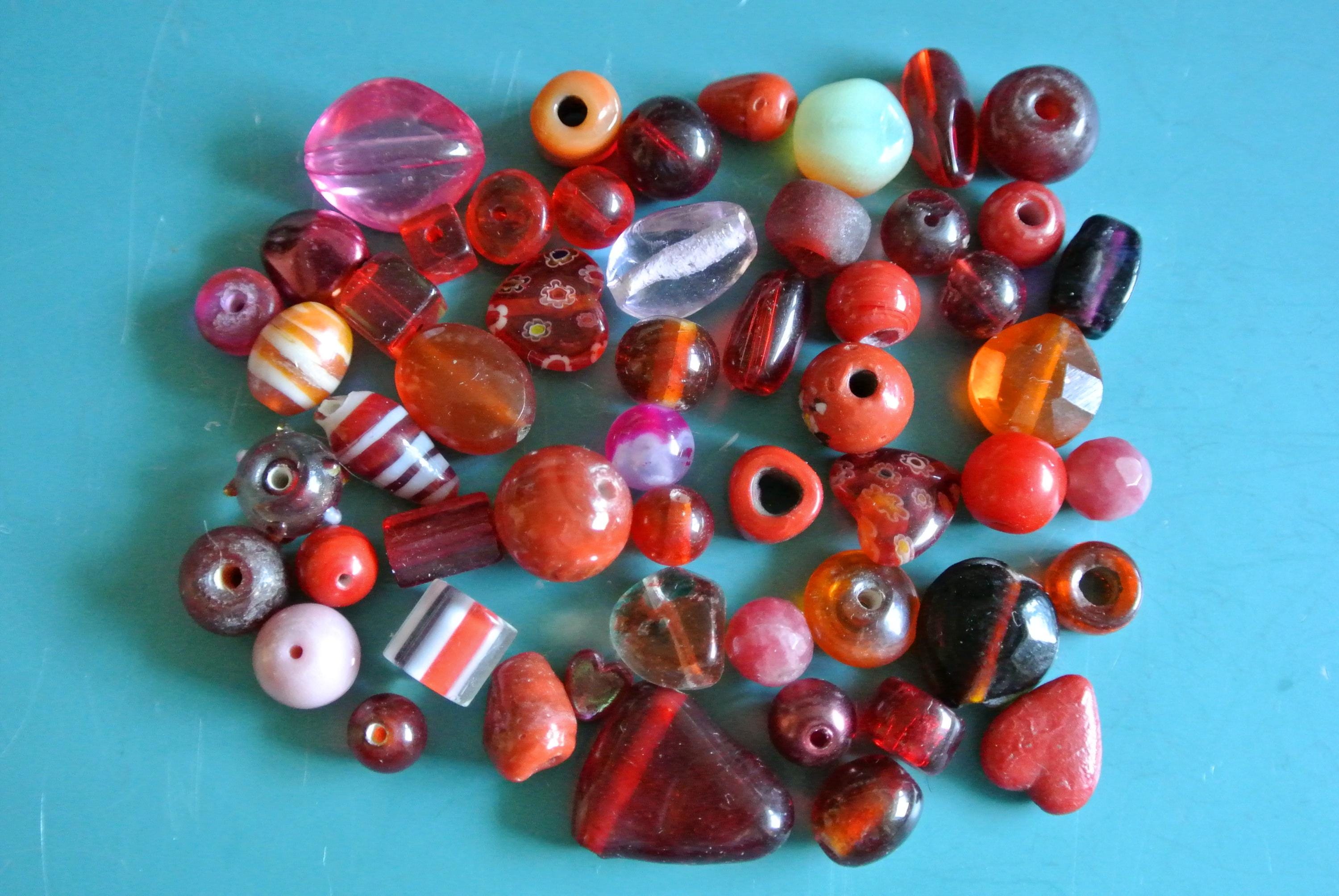 Lot De 60 Perles Vintage En Verre - Forme Berlingot, Couleur Rose Nuancé - Ancien Stock Tchécoslovaquie