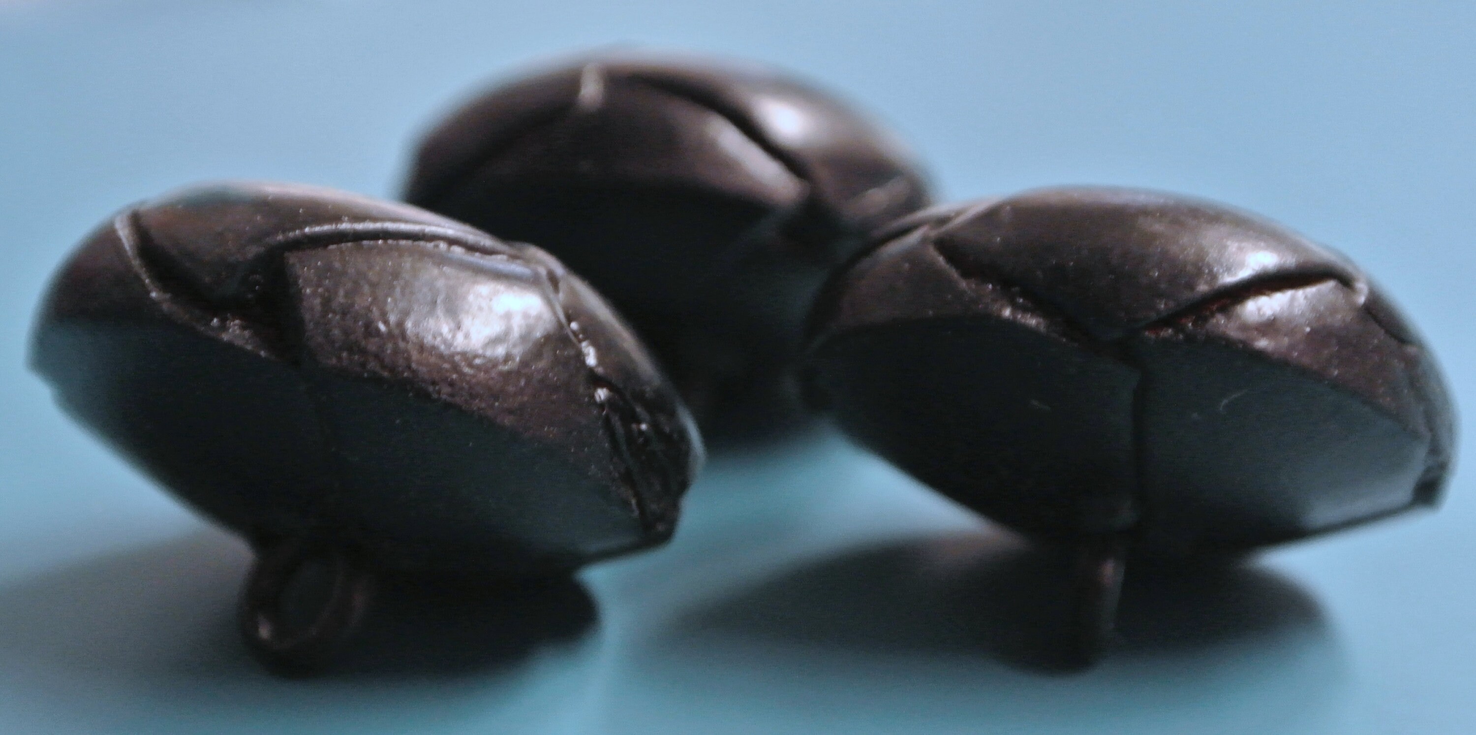 Boutons Anciens En Cuir Noir - Pour Couture, Vintage, Origine France - Occasion