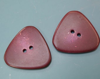 Lot of 5 vintage 1970s unused triangular vinered plastic buttons for your sewing decoration prodjects