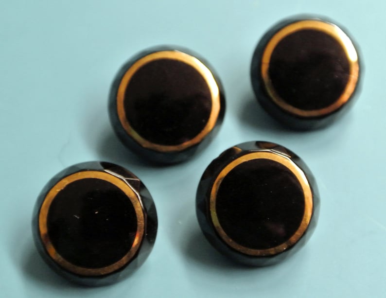 Lot of 5 gorgeous small vintage 1940s unused round black glass buttons with gold line circle faceted frame and selfschranks