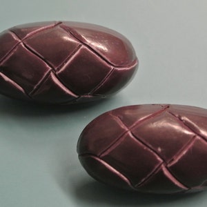 Lot of 2 larger vintage 1960s oval dark purple plastic coat buttons with checkered pattern and backside loops