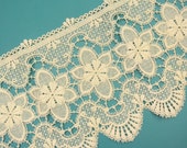Lovely very wide vintage 1960s unused creame yellow cotton gephyr trim lace with flower pattern for your sewing prodject