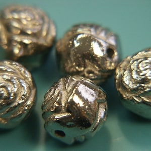 Lot of 5 large lovely vintage 1970s unused round silvercolor metal rose flower beads for your jewelry prodjects image 2