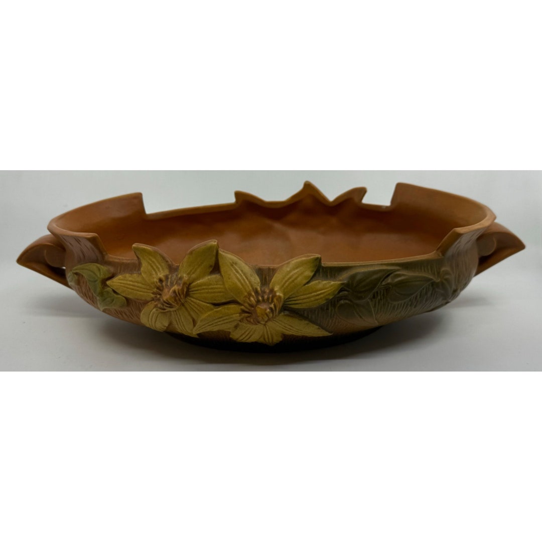 Roseville Art Pottery Clematis Pattern Handled Bowl 460 12 Autumn Brown