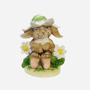 Sweet Vintage Bunny  Figurine- Easter Bunny Gift - Rabbit Lover Gift - Rabbit Figurine with Flowers Daisies - Current 6170 - Winking Bunny