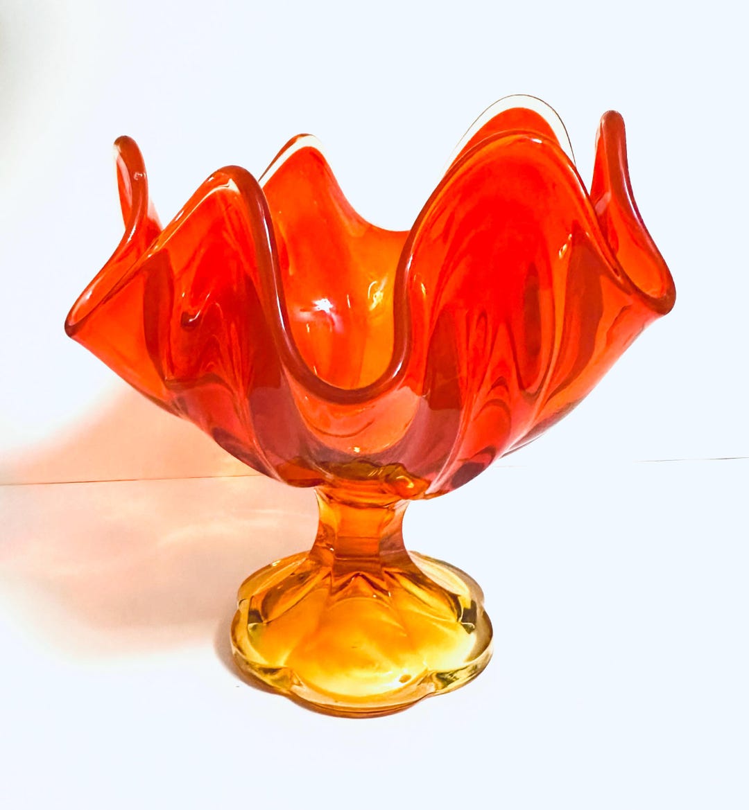 Coupe à Fruits Vintage Jeannette En Verre Ambrina Rouge Et Jaune – Pieds à Quatre Doigts