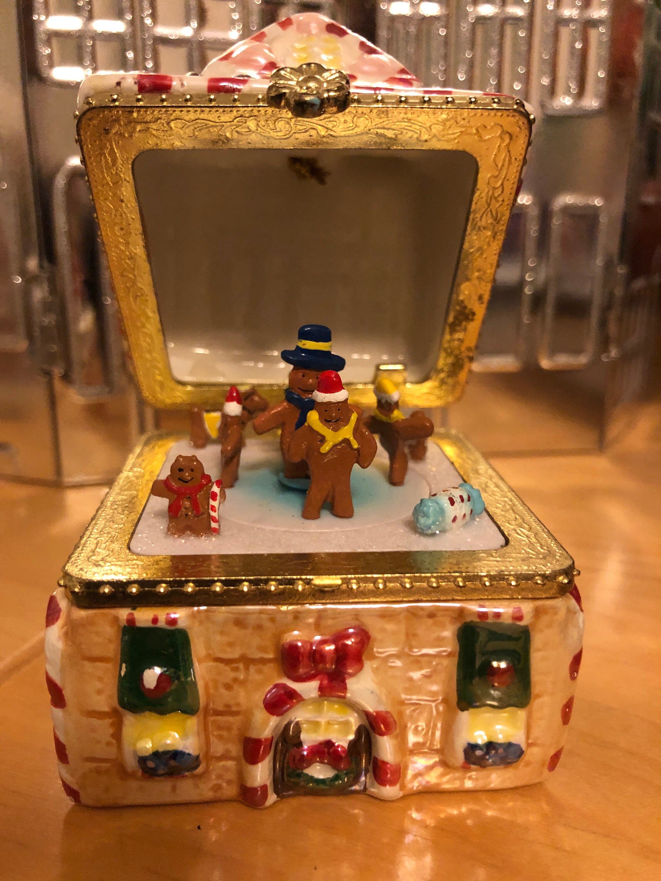 Darling Navidad Gingerbread House Music Box Ornament Etsy