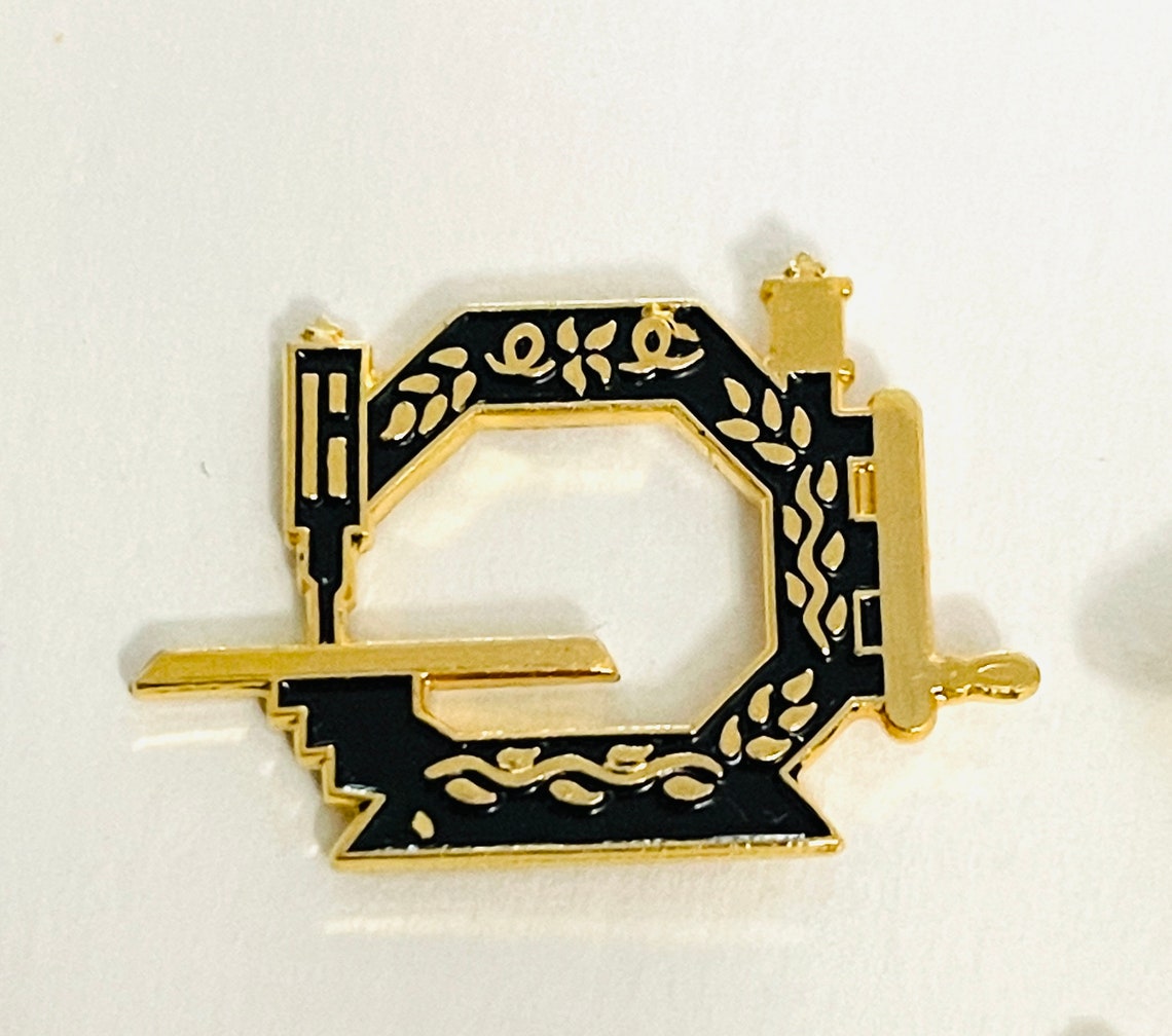 Vintage Sewing Machine Pinsantique Sewing Machine Etsy