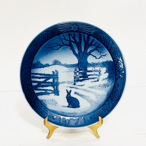 Vintage 1971 Royal Copenhagen Christmas Plate-Bunny Rabbit Plate-Collectible Plate-Christmas Plate-Blue and White Decor-Holiday Decor