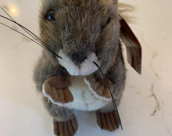 Vintage Smithsonian's Backyard grijze eekhoorn Wildlife knuffel 2001 NIEUW met kaartjes.  Realistisch qua grootte en karakter.