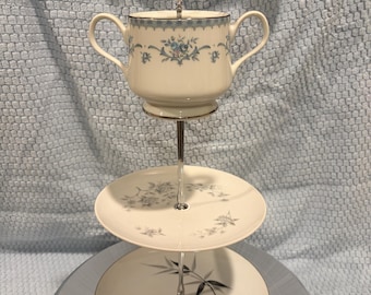 Vassoio vintage a tre livelli blu/nero
