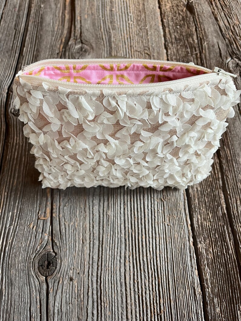 4 Bridesmaid clutches, burlap and lace bags, bridesmaid gifts, rustic wedding image 8