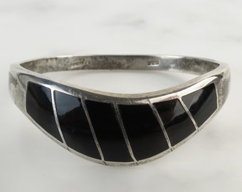 Vintage black Onyx inlaid sterling silver Mexican hinged bangle bracelet for small petite wrist