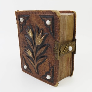 Antique tooled leather Victorian photo album with 38 cartes de visite CDV images, brass closure & white cabochons intact