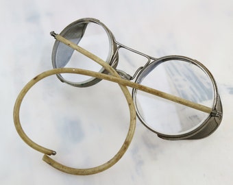 Antique 1920s Steampunk Safety goggles with mesh guards - vintage glasses w/ signed Saniglass lenses