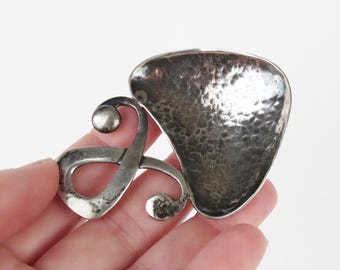 1927 Arts & Crafts sterling silver hammered tea caddy spoon scoop by Winifred King Co. Birmingham England - 2 3/4 inch length