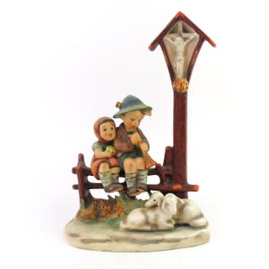 Vintage Goebel M.J. Hummel 7.5" "Wayside Devotion" #28/2 - TMK-2 - Full Bee Mark - 1950s