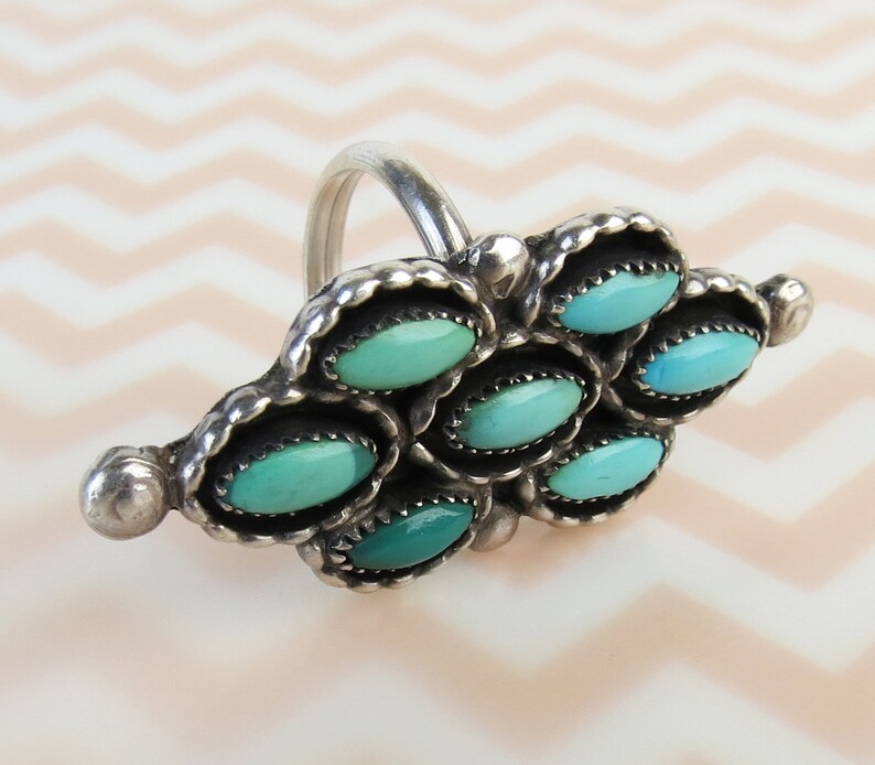 Vintage Native American Zuni Sterling Silver Turquoise petit point Ring Size 5.25