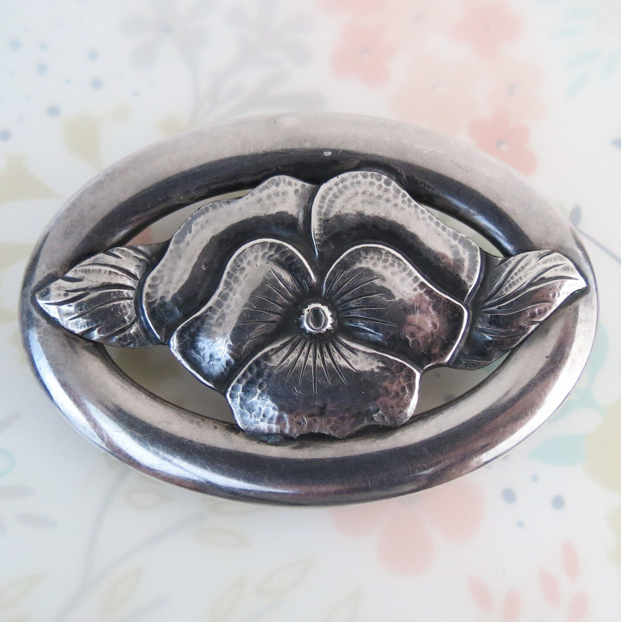 Antique 1940s sterling silver hammered Viola violet flower Art Deco brooch pin - 2 3/8 inches