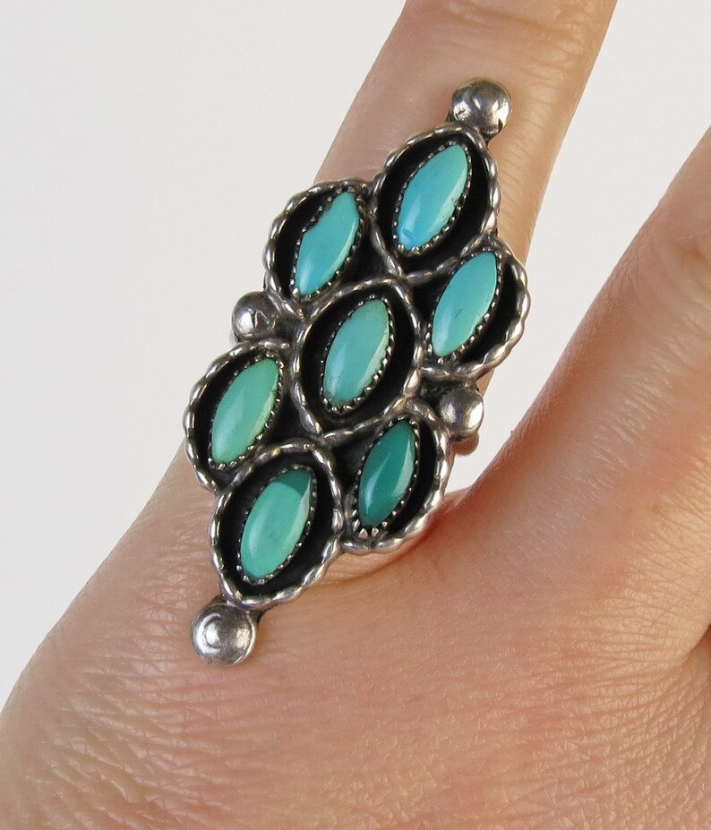 Vintage Native American Zuni Sterling Silver Turquoise petit point Ring Size 5.25