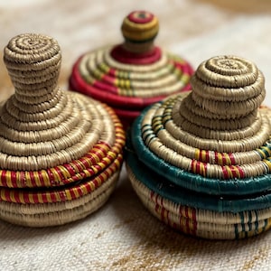 Paquete de regalo de tres cestas Muday etíope tradicional enrollado y tejido a mano