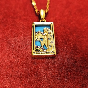 Empress Tarot magical pendant embody the divine feminine love amulet success amulet psychic magical object luck amulet metaphysical necklace