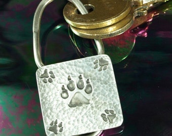 Keyring- Wolf-Dog Track